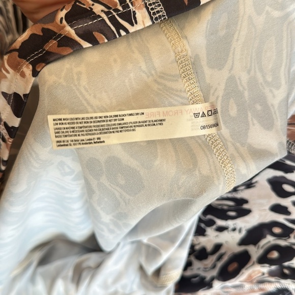 Free People Printed Layer Long Sleeve Top With Hood Faded Leopard Combo Size XL - Picture 12 of 15